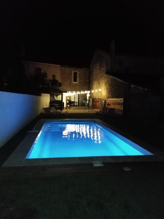 maison a bizanet avec piscine Extérieur photo