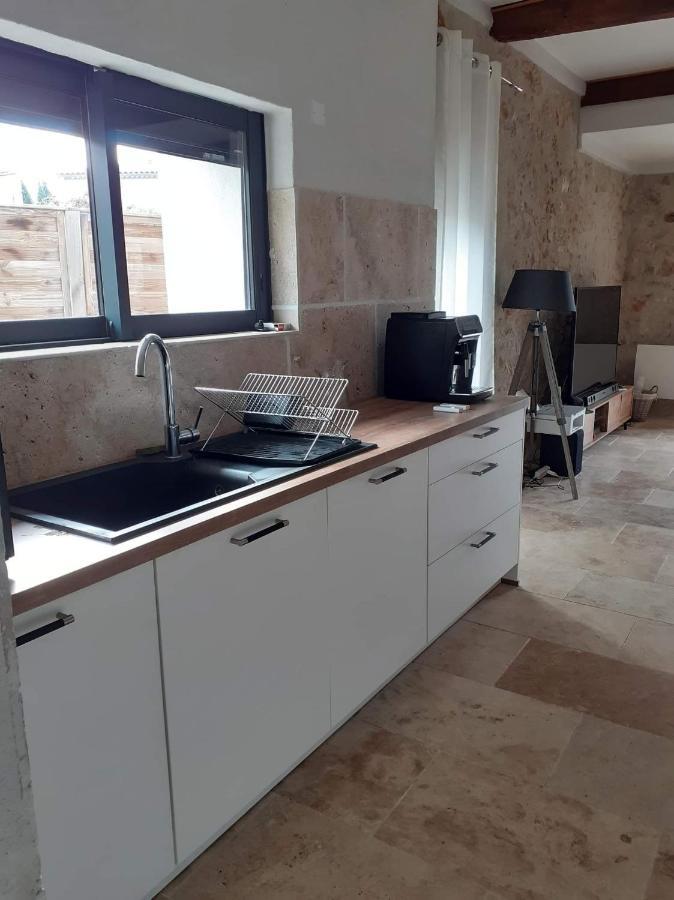 maison a bizanet avec piscine Extérieur photo